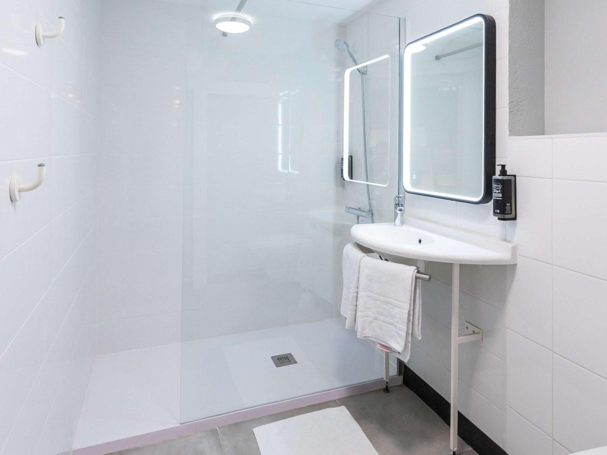 Ibis Budget Centre 2*